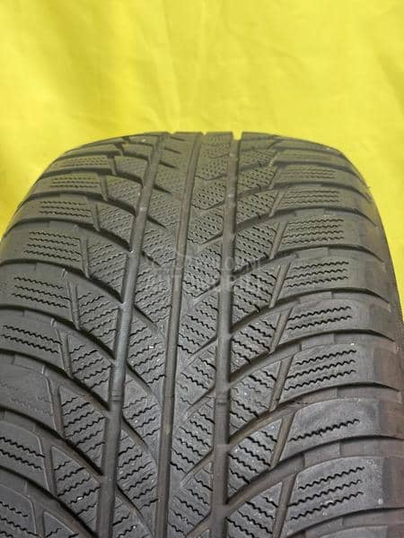 Bridgestone 225/50 R17 Zimska
