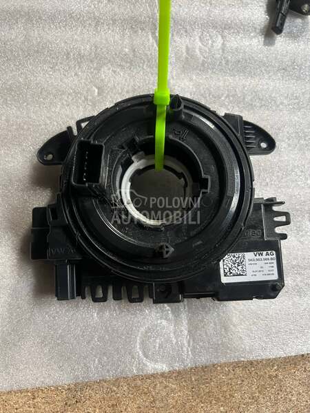 Audi Q3 -  kompletan auto u delovima