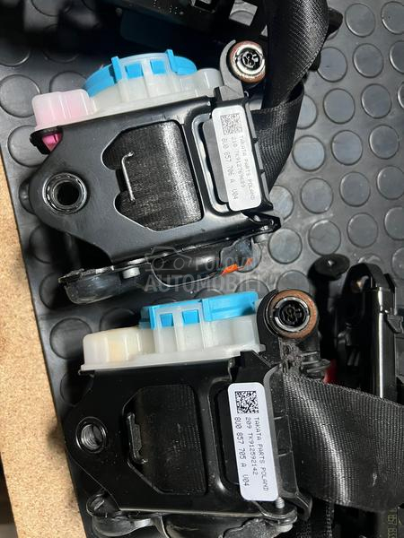 Audi Q3 -  kompletan auto u delovima