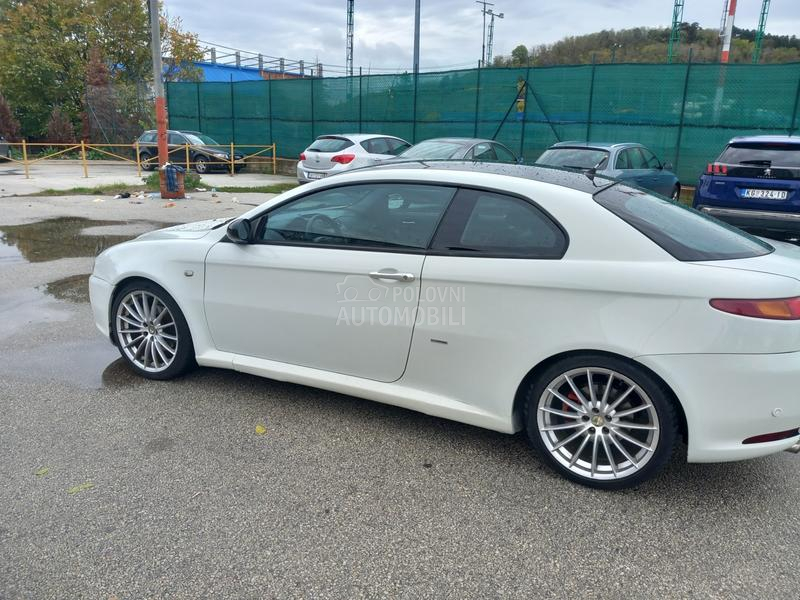 Alfa Romeo GT GT / QV / Q2 /