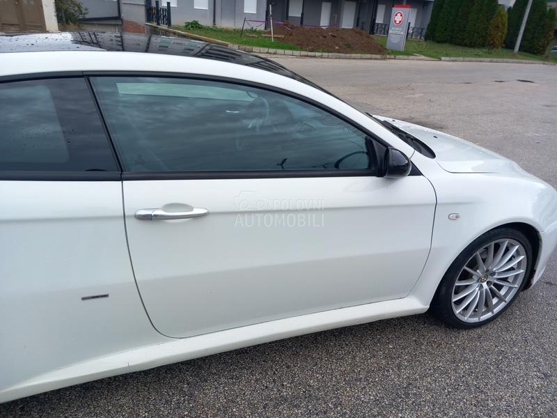 Alfa Romeo GT GT / QV / Q2 /