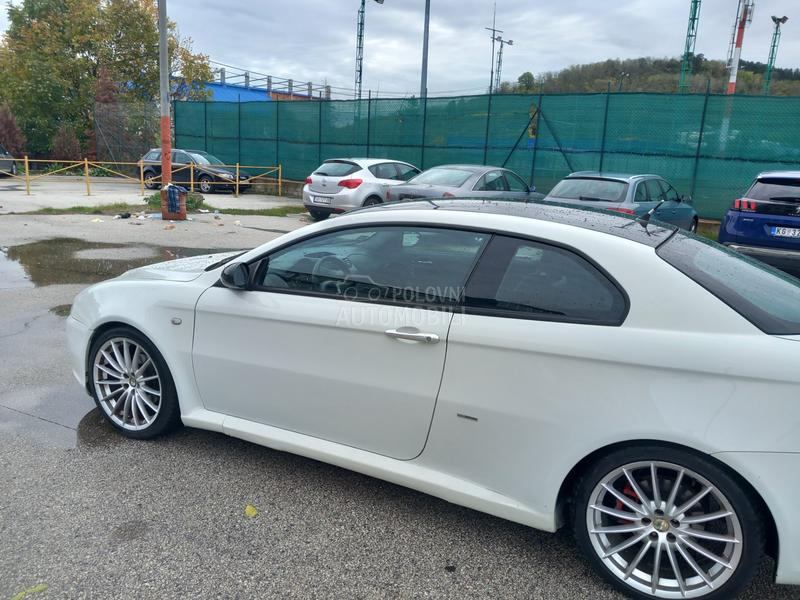 Alfa Romeo GT GT / QV / Q2 /