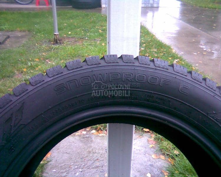 Nokian 225/55 R17 Zimska