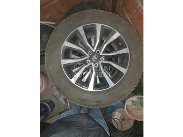 Bridgestone 235/65 R18 Zimska