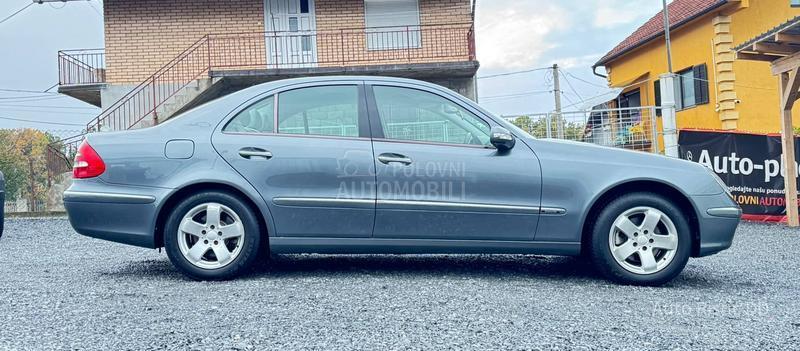 Mercedes Benz E 220 ELEGANCE  T O P