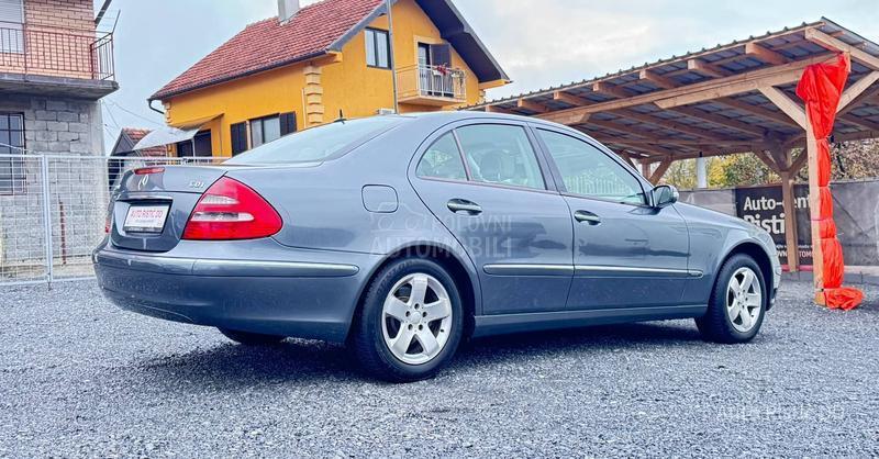 Mercedes Benz E 220 ELEGANCE  T O P