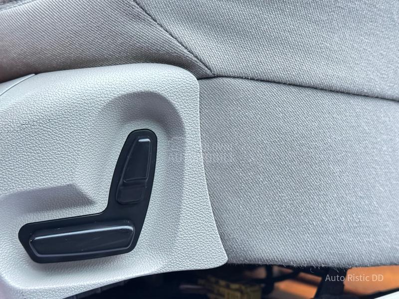 Mercedes Benz E 220 ELEGANCE  T O P