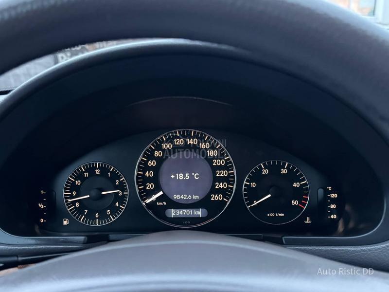 Mercedes Benz E 220 ELEGANCE  T O P