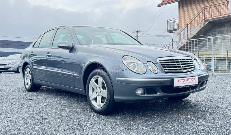 Mercedes Benz E 220 ELEGANCE  T O P