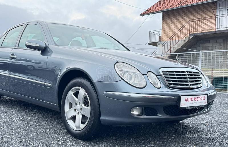 Mercedes Benz E 220 ELEGANCE  T O P