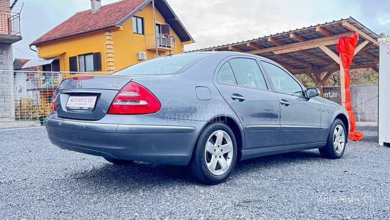 Mercedes Benz E 220 ELEGANCE  T O P