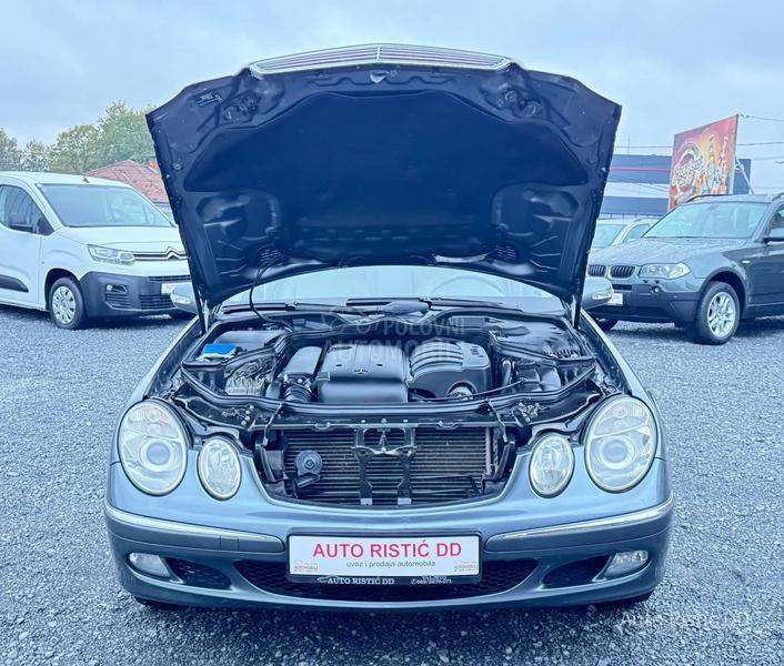 Mercedes Benz E 220 ELEGANCE  T O P