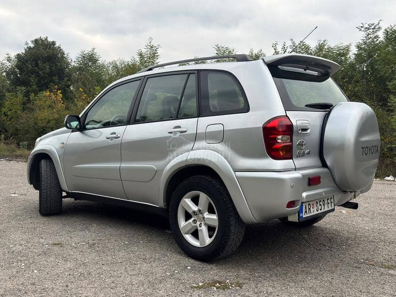 Toyota RAV 4  Toyota RAV 4