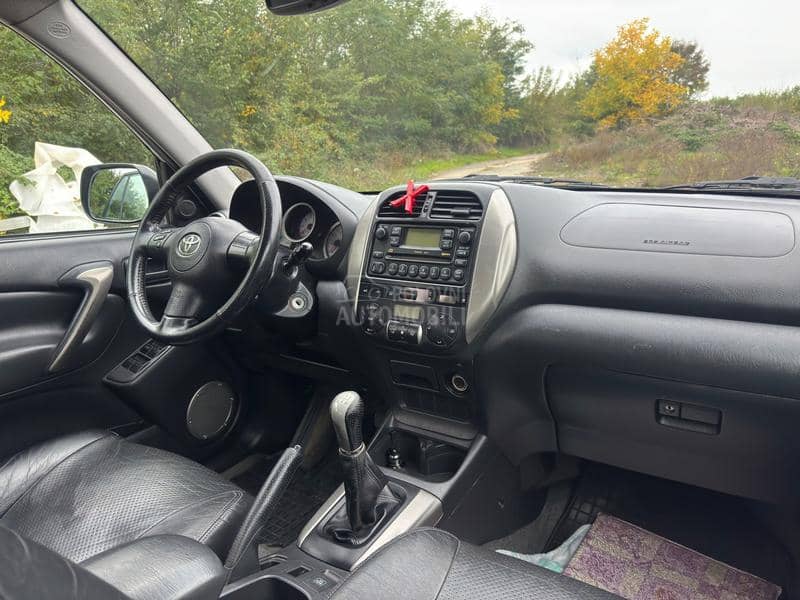 Toyota RAV 4  Toyota RAV 4