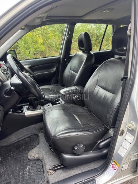 Toyota RAV 4  Toyota RAV 4