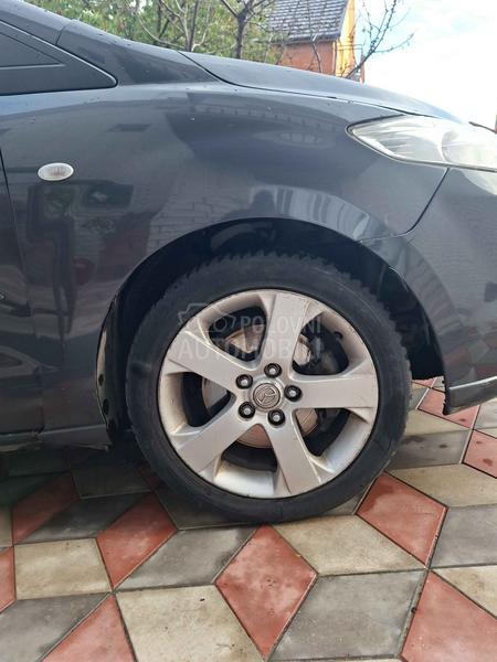 Mazda 5 
