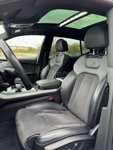 Audi Q8 3xS-line Black