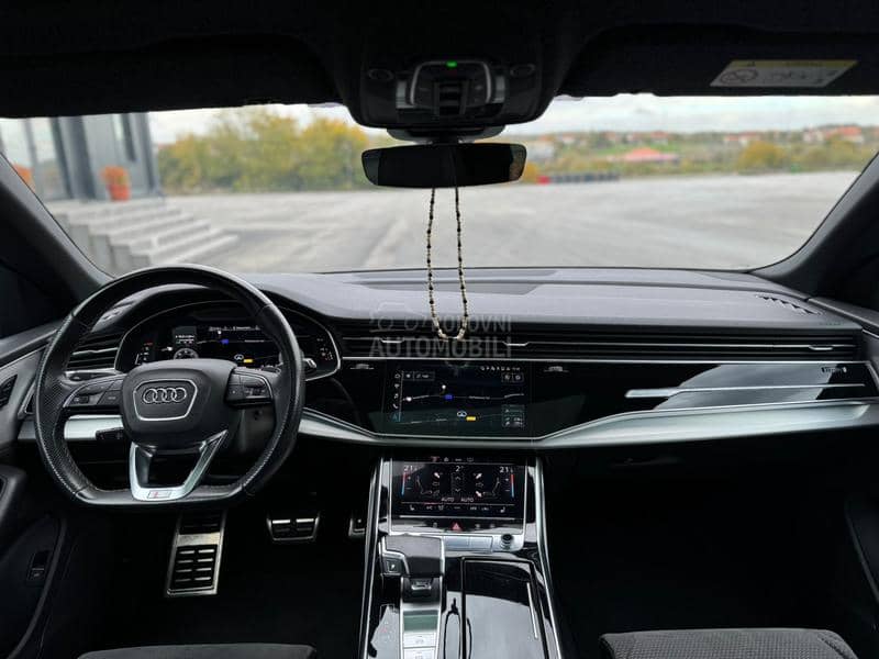 Audi Q8 3xS-line Black