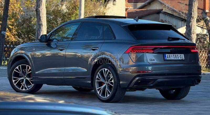 Audi Q8 3xS-line Black