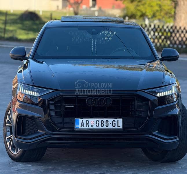Audi Q8 3xS-line Black