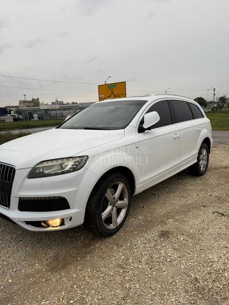 Audi Q7 