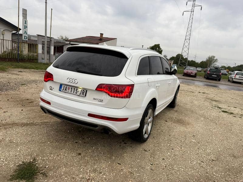 Audi Q7 