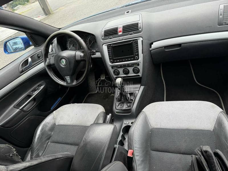 Škoda Octavia vrs -  kompletan auto u delovima