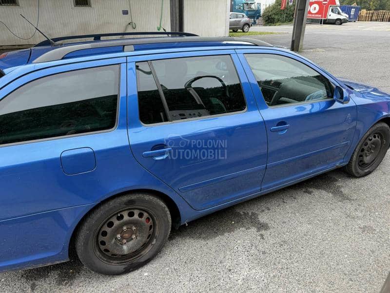 Škoda Octavia vrs -  kompletan auto u delovima