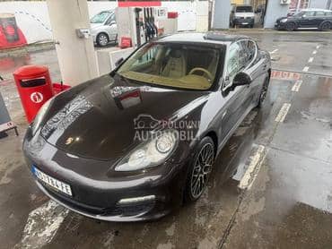 Porsche Panamera 4s
