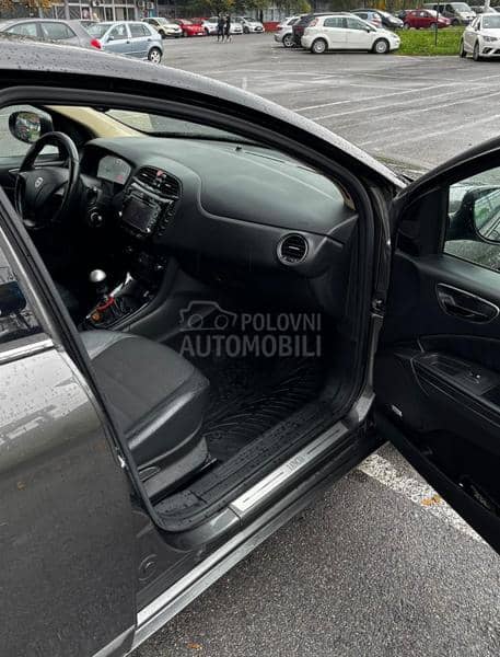 Lancia Delta S MOMO Design