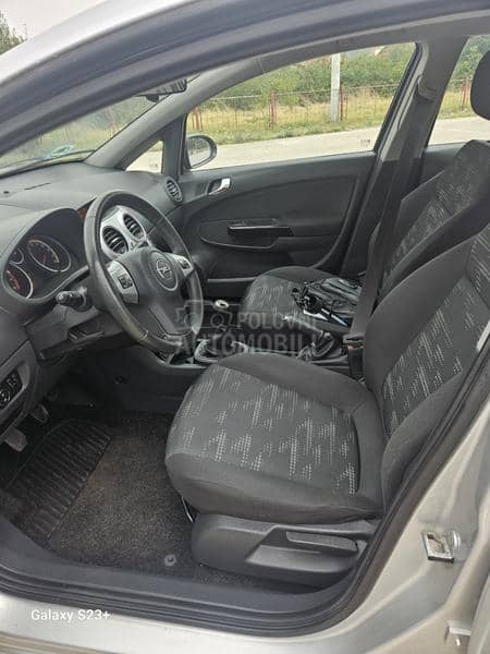 Opel Corsa D 