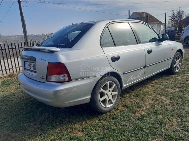 Hyundai Accent 