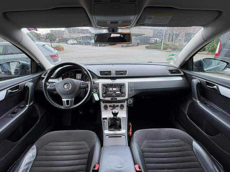 Volkswagen Passat B7 1.6tdi HIGHLINE
