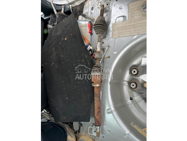 Polusovina leva desna za Ford Fiesta od 2008. do 2017. god.