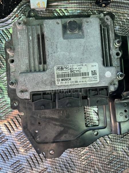 kompjuter motora ECU