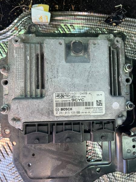 kompjuter motora ECU
