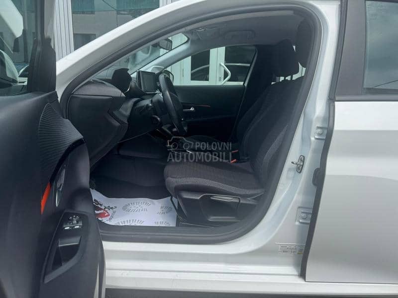 Peugeot 208 1.2 B