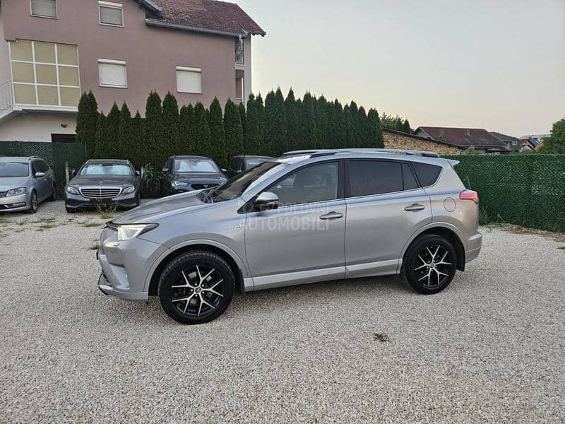 Toyota RAV 4 Hibrid Fu LL Opre ma