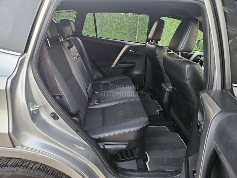 Toyota RAV 4 Hibrid Fu LL Opre ma