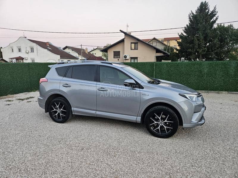 Toyota RAV 4 Hibrid Fu LL Opre ma