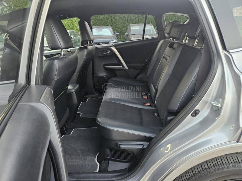 Toyota RAV 4 Hibrid Fu LL Opre ma