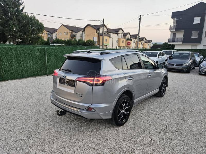 Toyota RAV 4 Hibrid Fu LL Opre ma