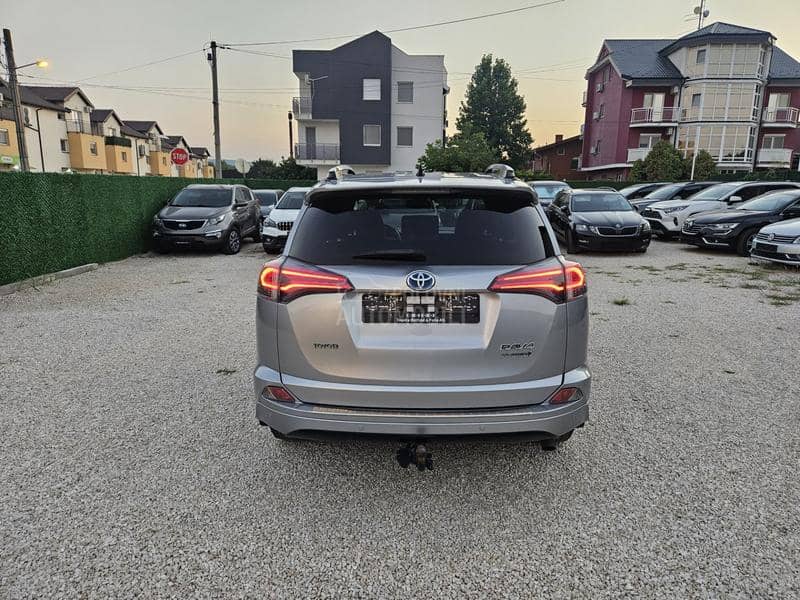 Toyota RAV 4 Hibrid Fu LL Opre ma