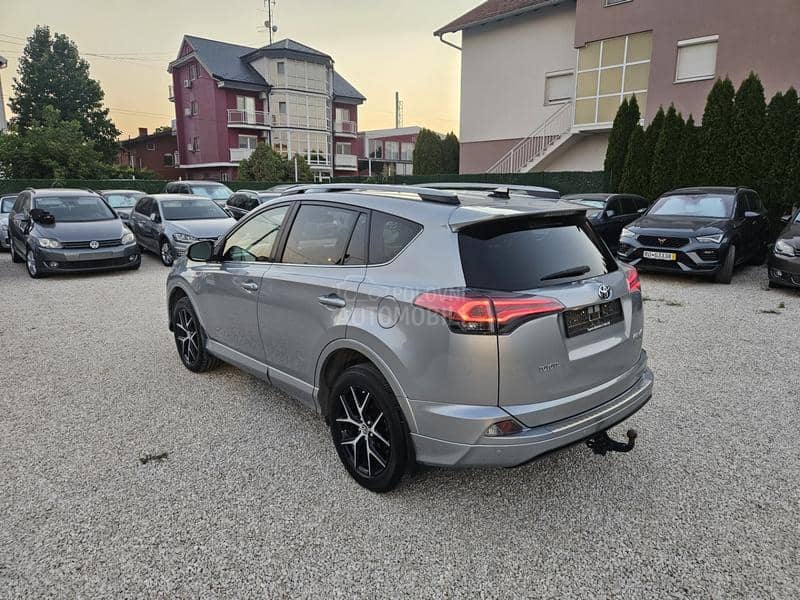 Toyota RAV 4 Hibrid Fu LL Opre ma