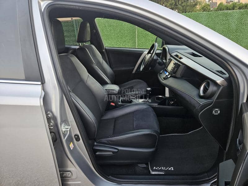 Toyota RAV 4 Hibrid Fu LL Opre ma