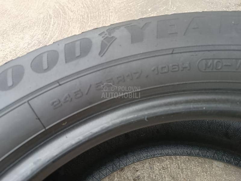 Goodyear 245/55 R17 Zimska