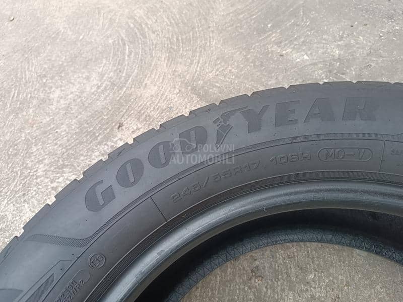 Goodyear 245/55 R17 Zimska