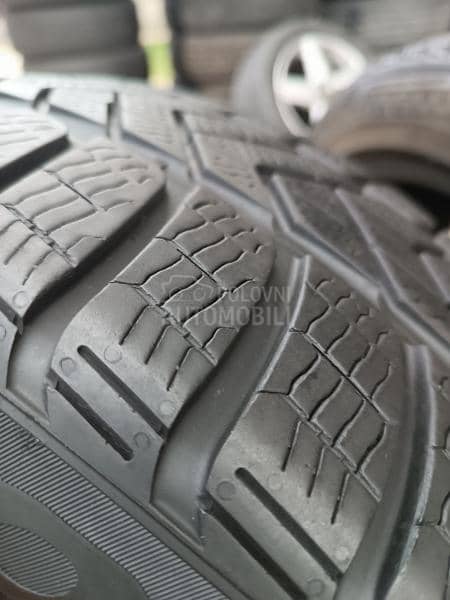 Pirelli 255/45 R19 Zimska