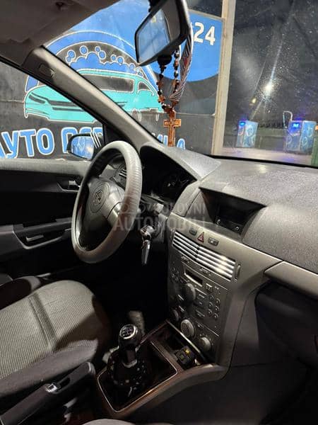 Opel Astra H 