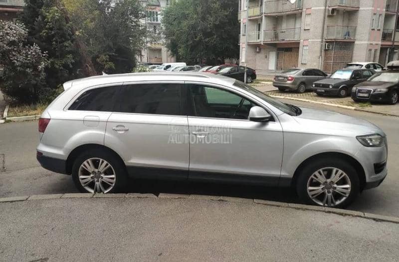 Audi Q7 Fu LL Servis Istoria